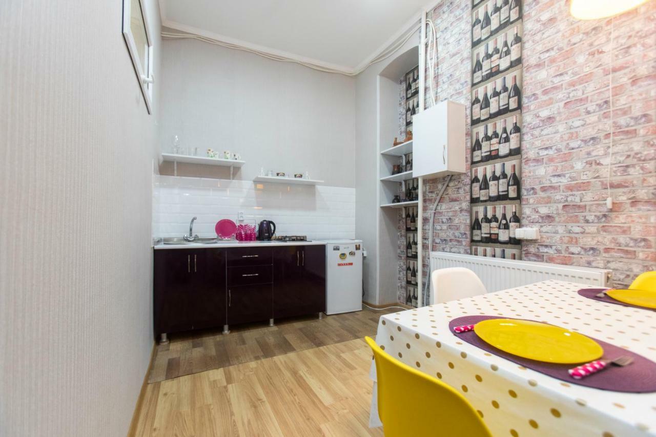 Minimalist Studio Walking Distance To City Centre Apartment Tbilisi Luaran gambar